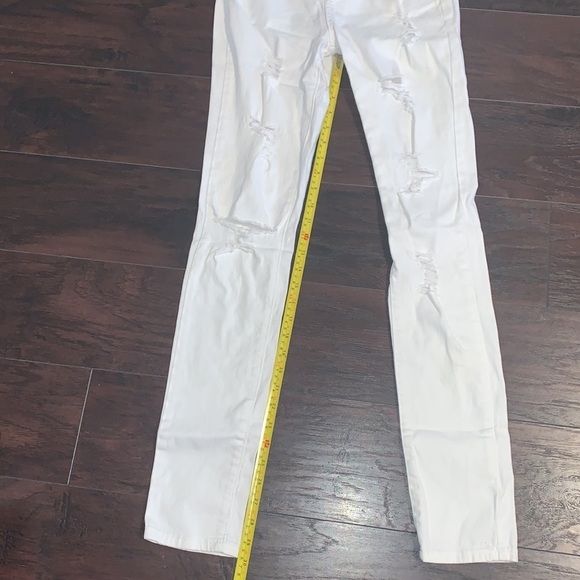 Fashion Nova Distressed White Jeans sz 7. - Picture 8 of 13